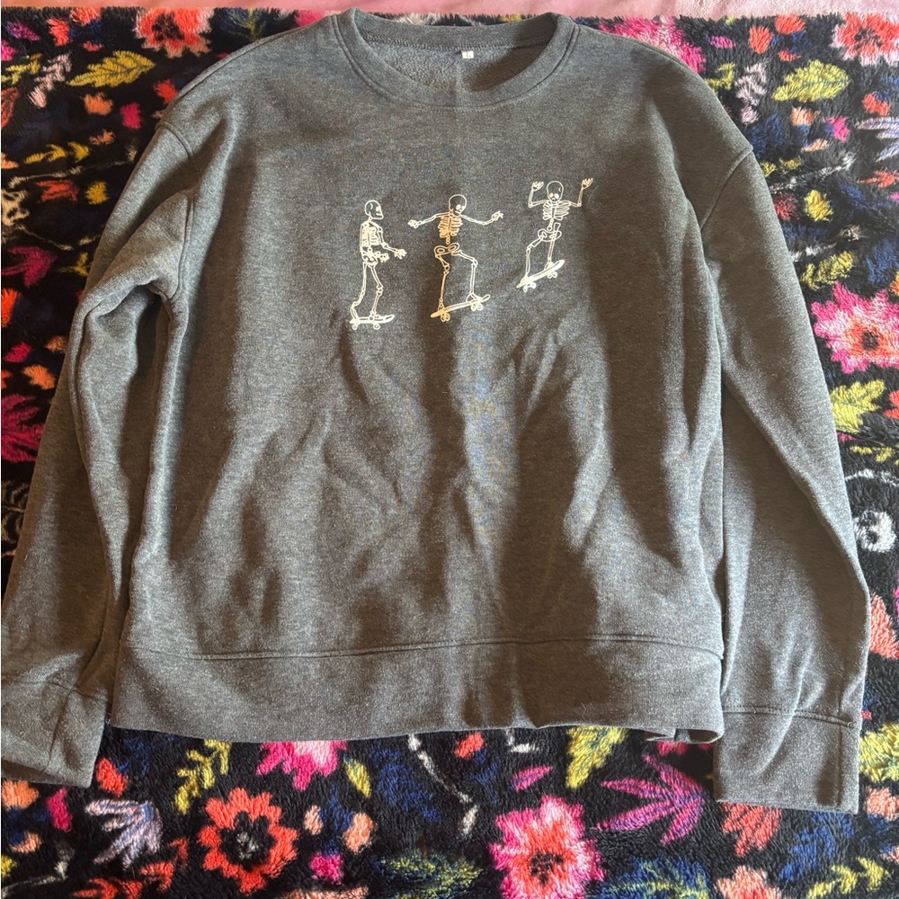 Gray Skeleton Print Women's Sweater Size Large